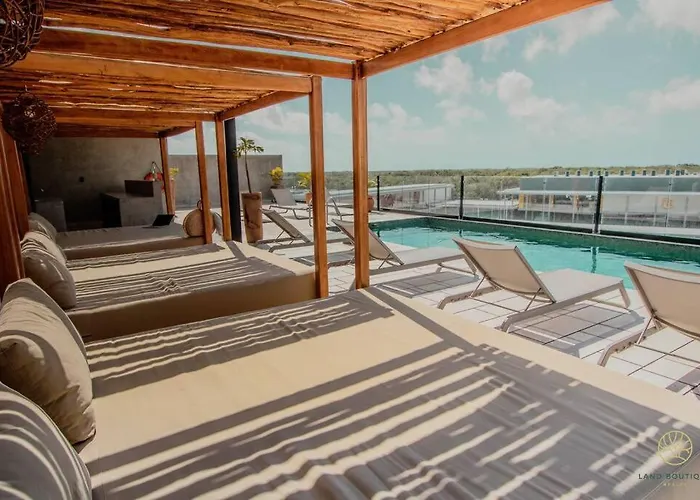 Tuk Rooftop Studio Private Pool Hotel